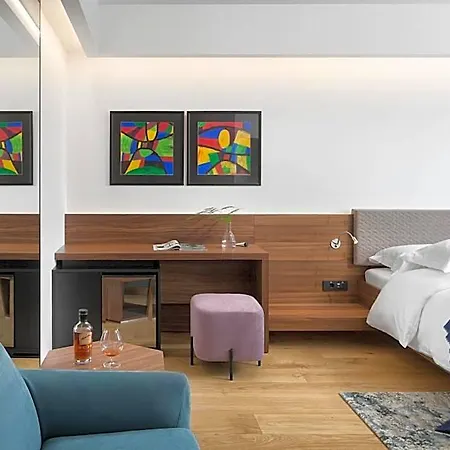 Hotel Milan 4*