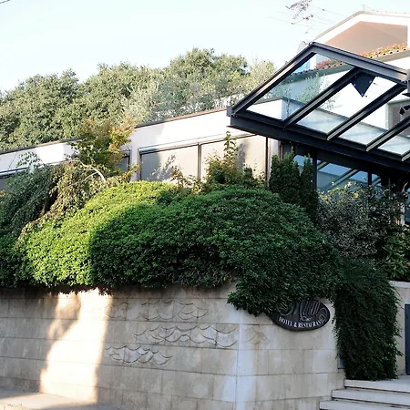 Milan ホテル プーラ