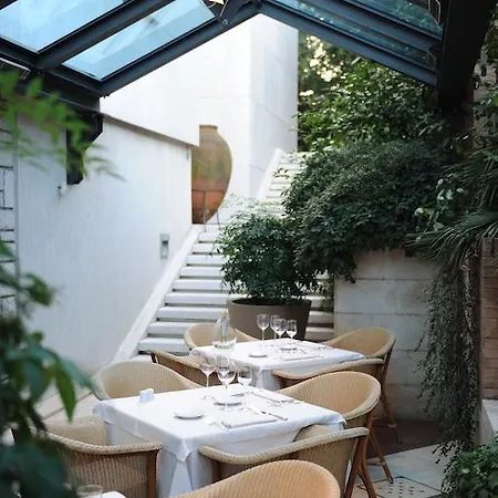 Otel Milan 4*